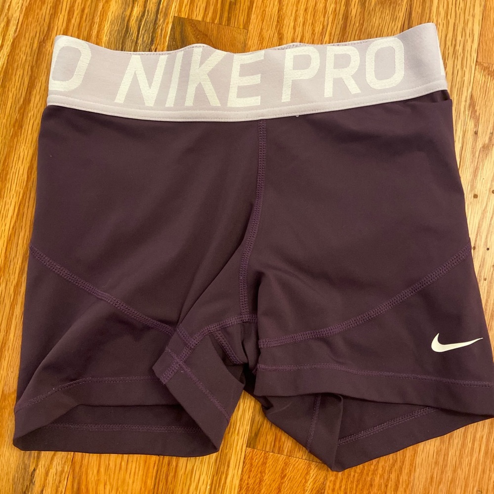 Nike pro dark purple shorts w waist band